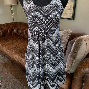 Black and White Sleeveless Dress